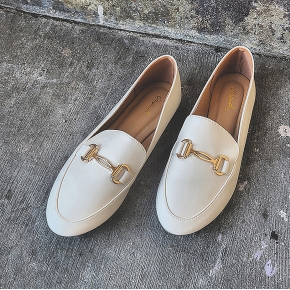 🚨FEW PAIRS LEFT// Stone loafer Flat - Picture 7 of 7